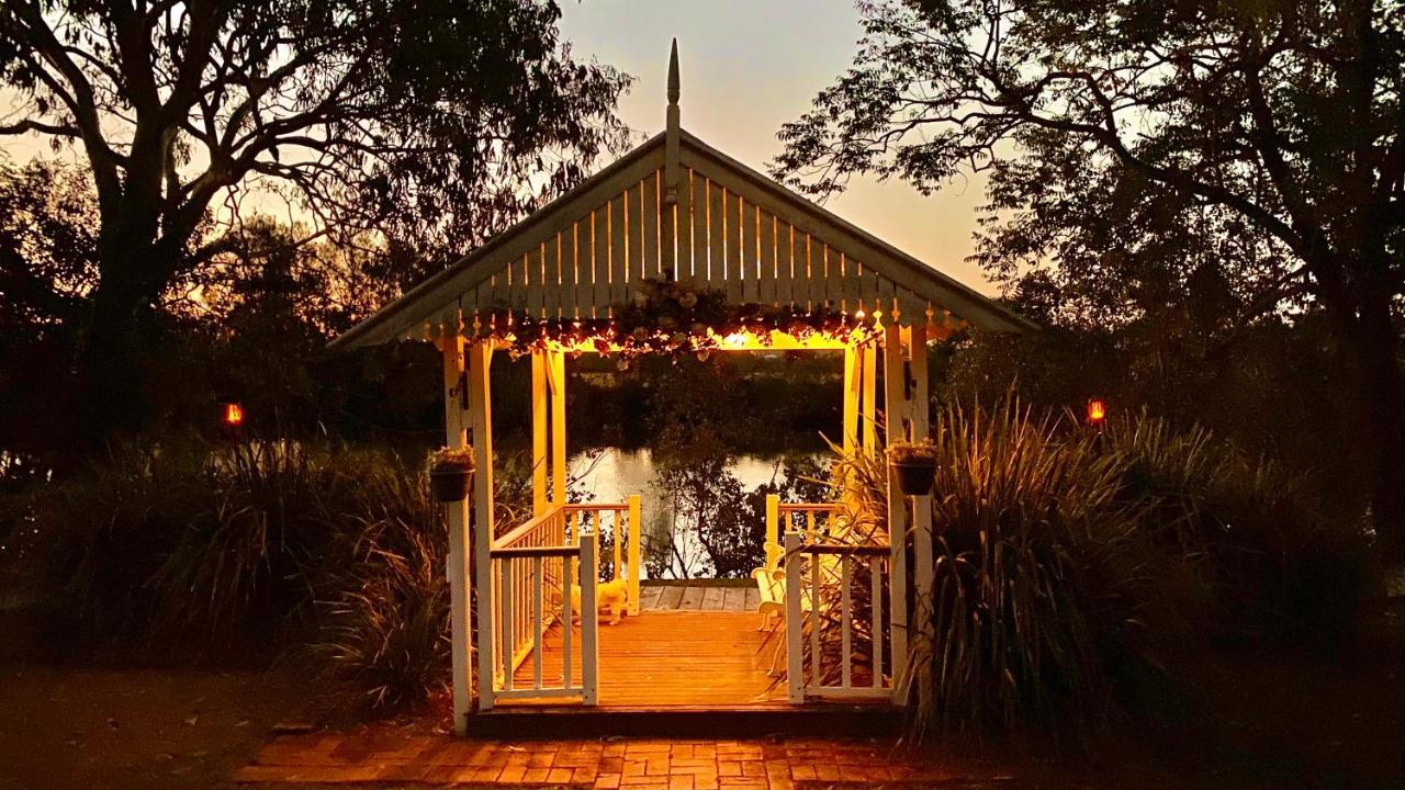 Bli Bli House Riverside Retreat Twin Waters Bagian luar foto