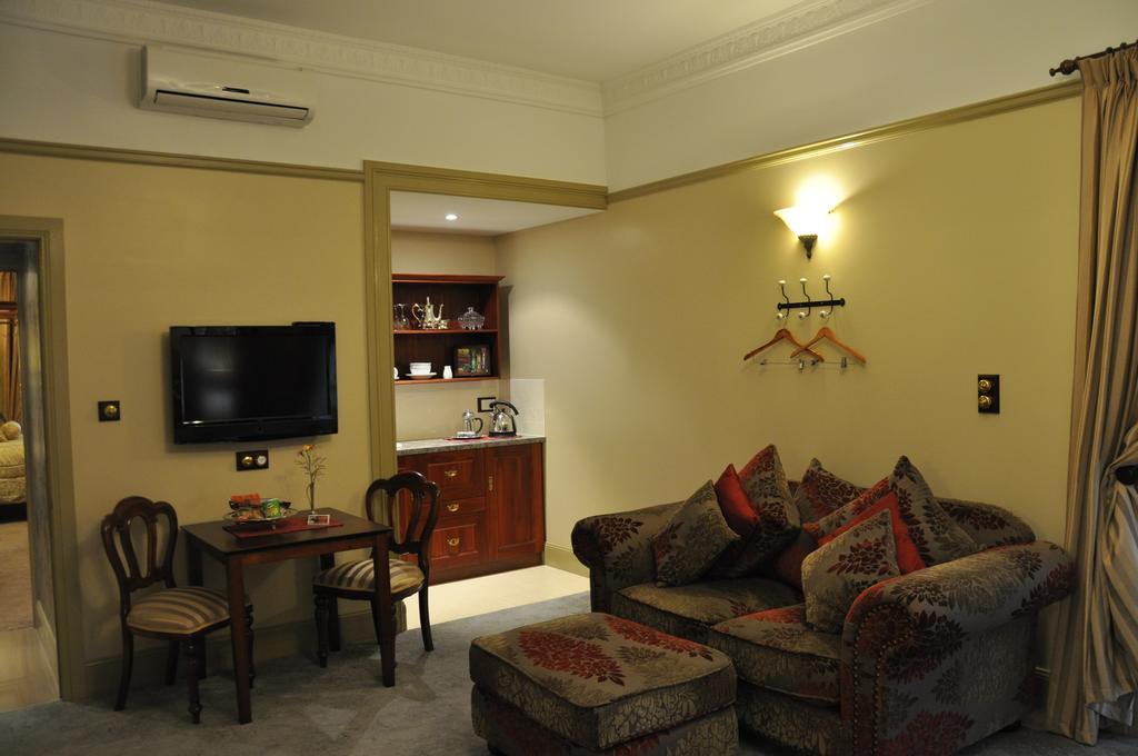 Bli Bli House Riverside Retreat Twin Waters Bagian luar foto